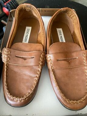 Steve Madden Boys Tan Leather Penny Loafers